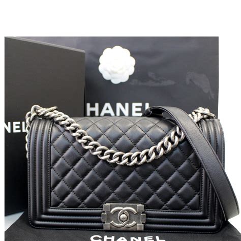 boy bag chanel nera a bianca foto|chanel bag.